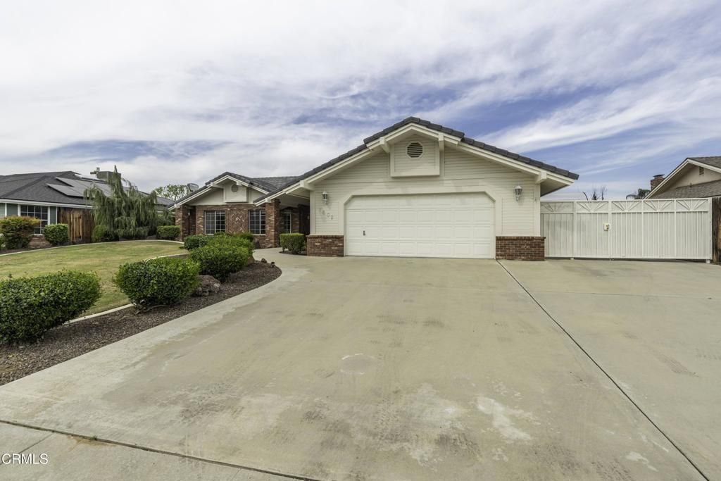 7608 Darrin Avenue, Bakersfield, CA 93308 Main Photo