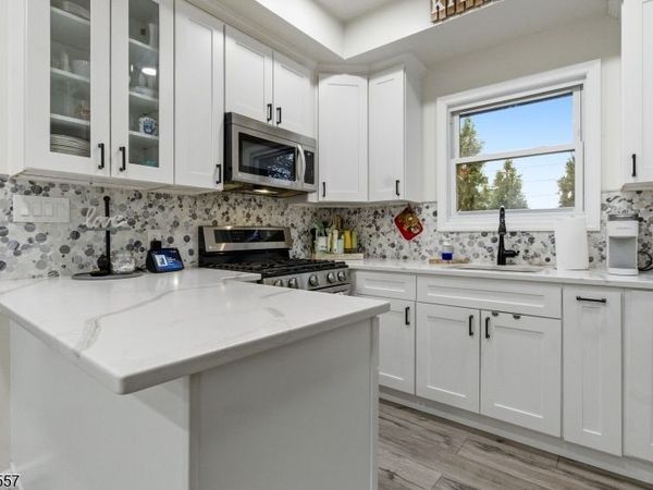 103 Rutherford Pl, North Arlington, NJ 07031