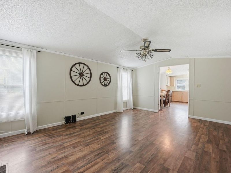 164 Lawrence Lane, Reynoldsburg, OH 43068 Photo 5