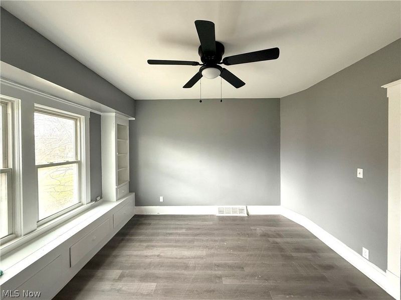 12005 Farringdon Avenue, Cleveland, OH 44105 Photo 2