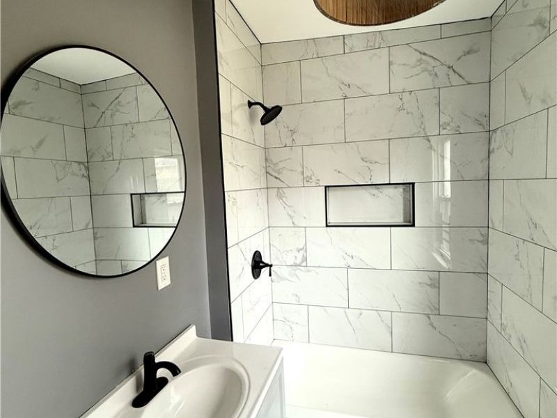 12005 Farringdon Avenue, Cleveland, OH 44105 Photo 7