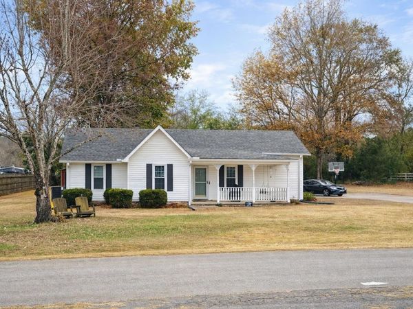 907 Liberty Ln, Red Bay, AL