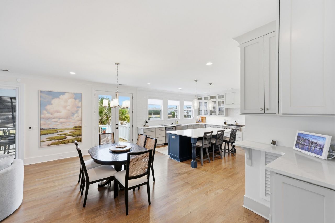 1578 Red Tide Road Photo 3