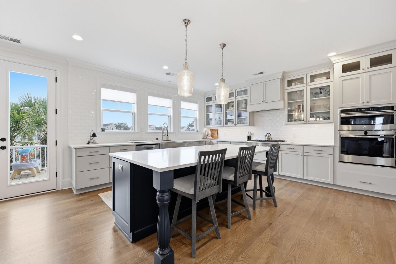 1578 Red Tide Road Photo 5