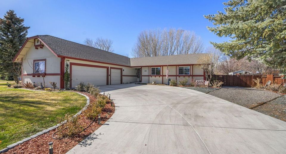 1714 Bougainvillea Drive, Minden, NV 89423 Photo