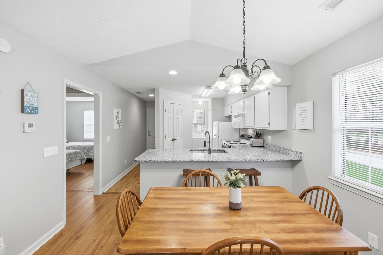 23 Pinehurst Ln. Photo 7