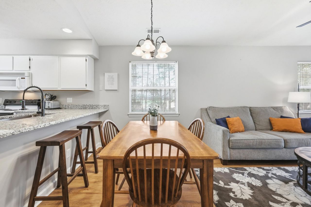 23 Pinehurst Ln. Photo 8