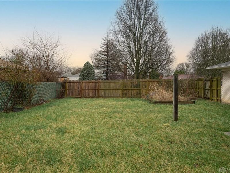 4581 Pennyston Avenue, Huber Heights, OH 45424 Photo 31