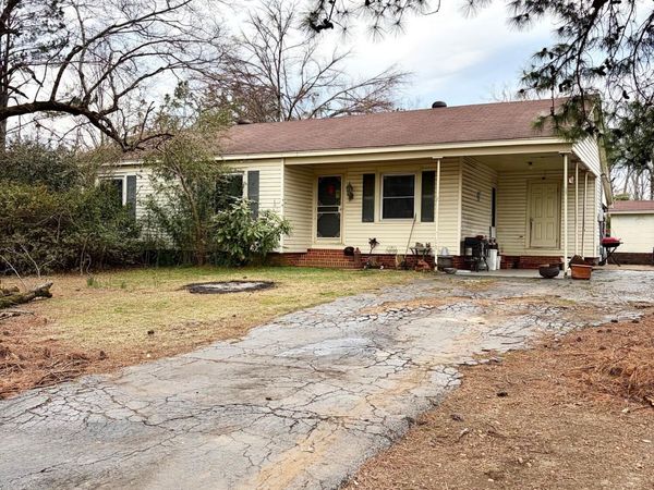 33 Oakland School Road, Corinth, MS 38834
