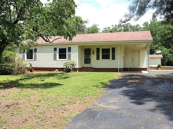 33 Oakland School Road, Corinth, MS 38834