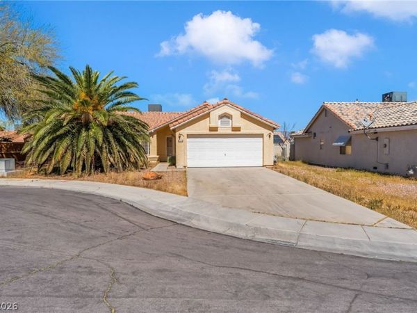 2220 Misty Ridge Circle, North Las Vegas, NV 89032