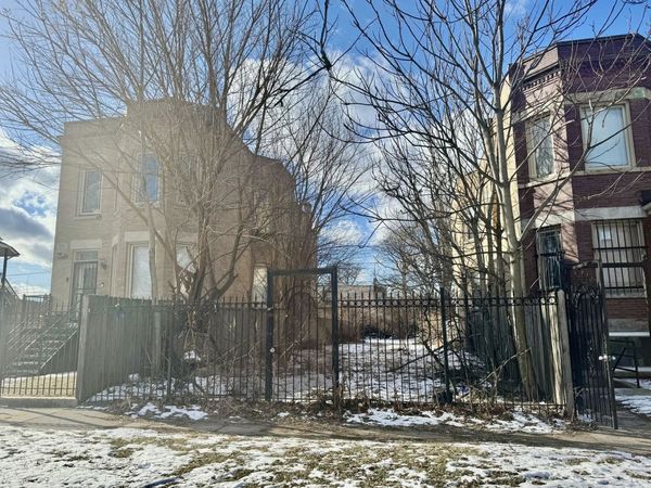 6838 S Langley Avenue , Chicago, IL 60637