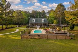 2490 Hunting Road photo 4