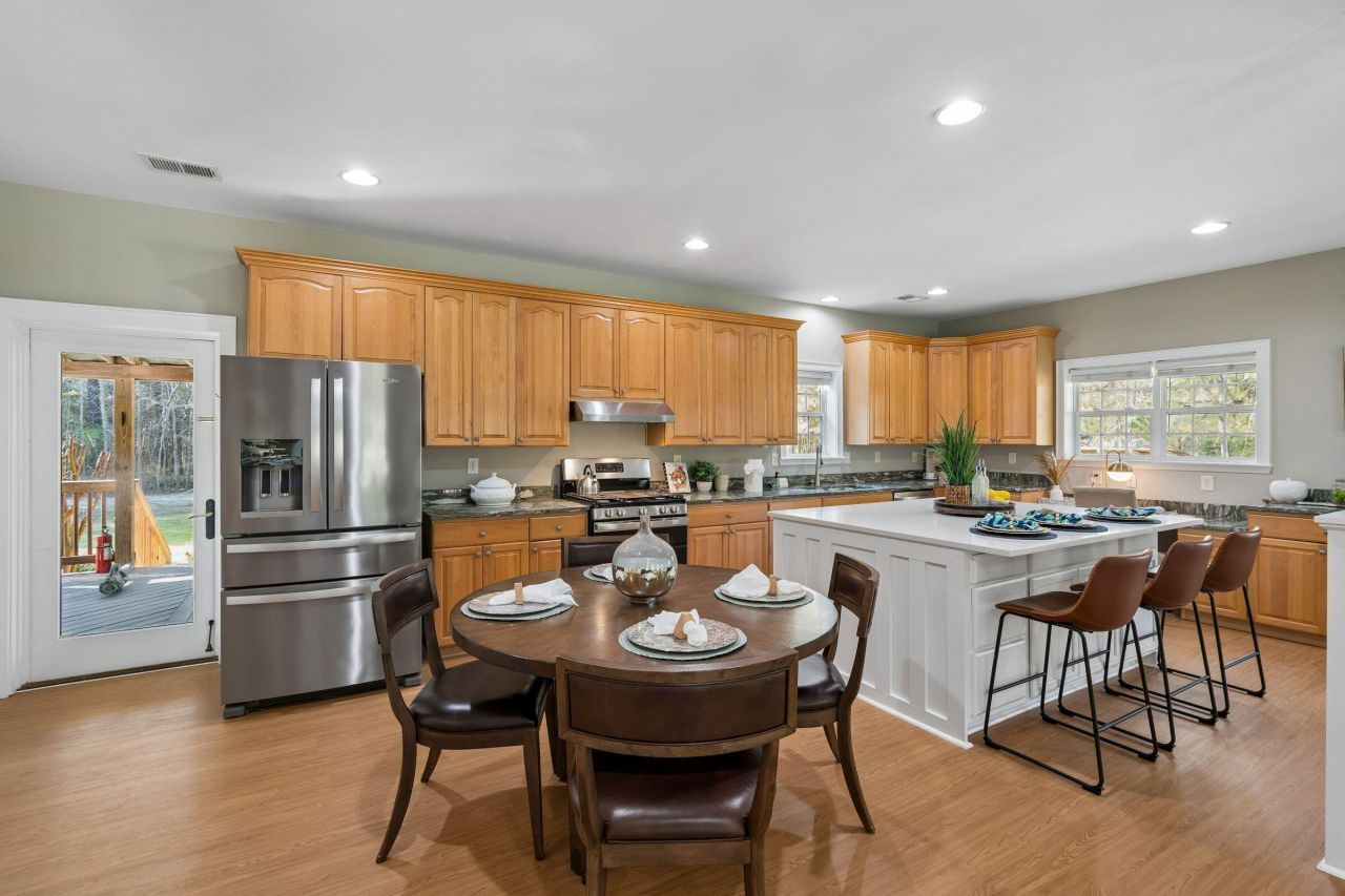 2490 Hunting Road Photo 20