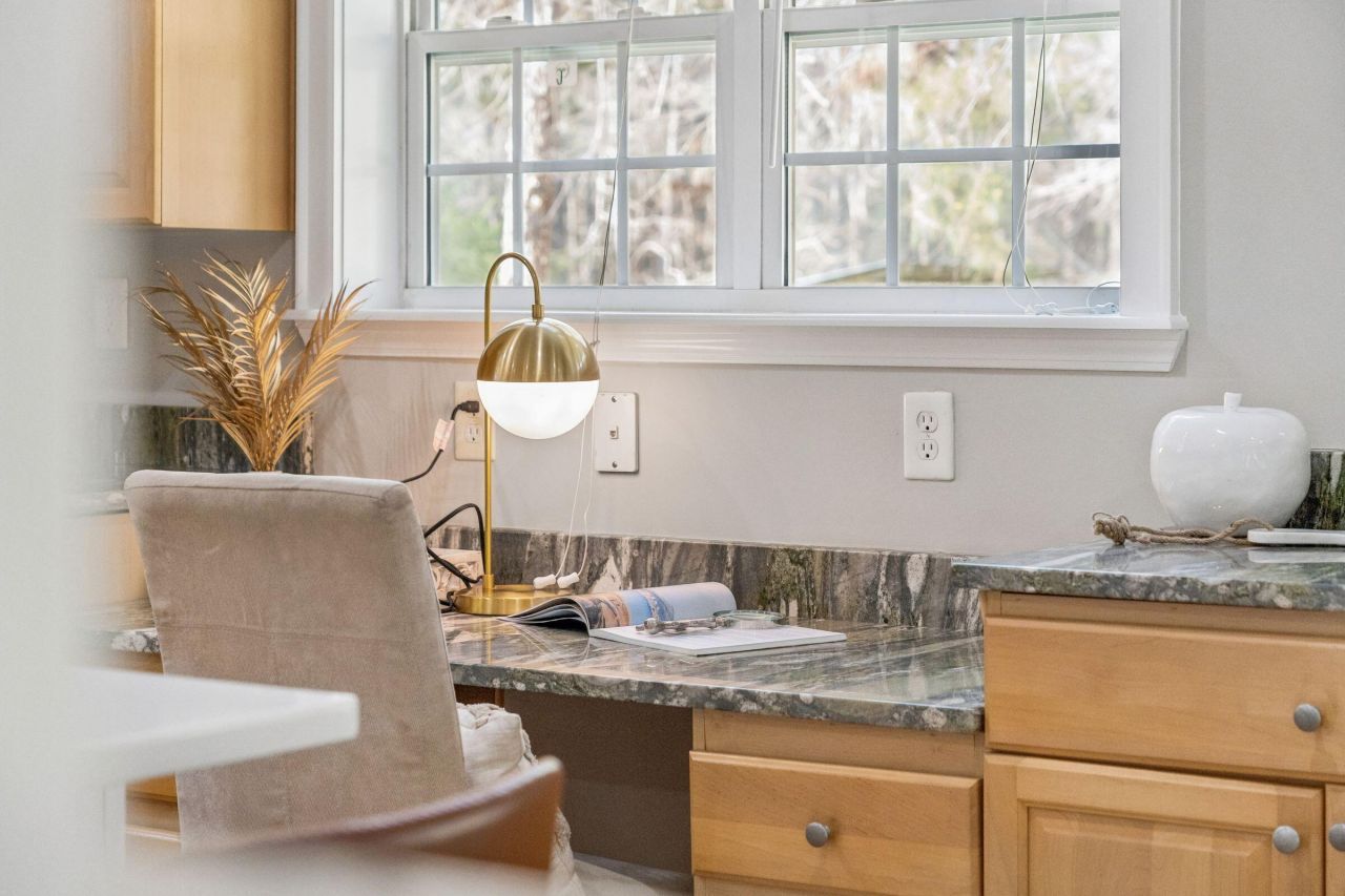 2490 Hunting Road Photo 29