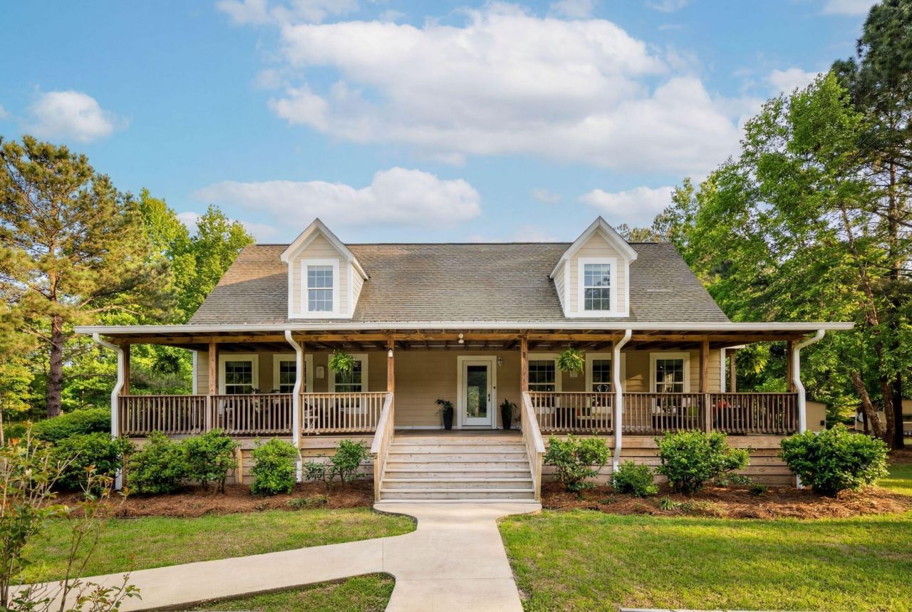 2490 Hunting Road Photo 4