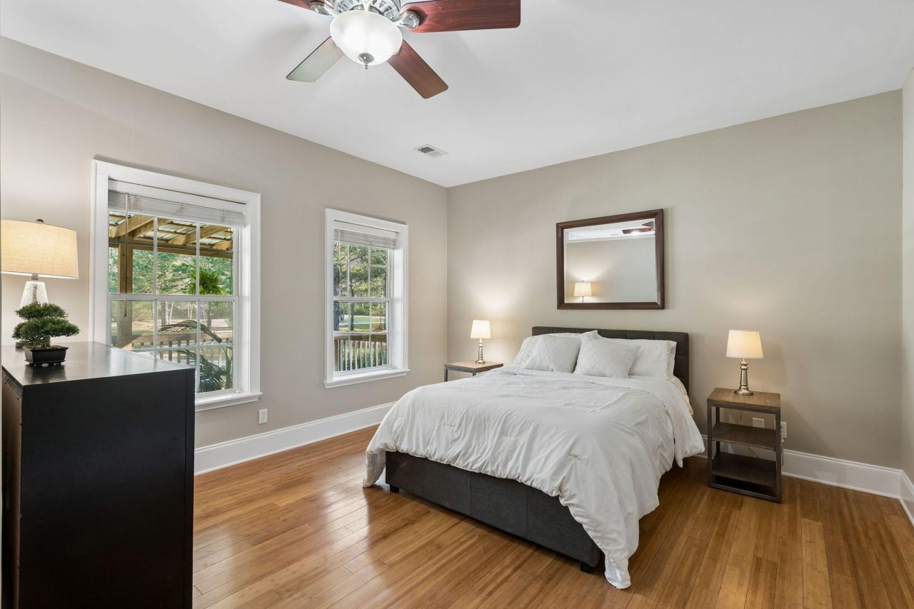 2490 Hunting Road Photo 53