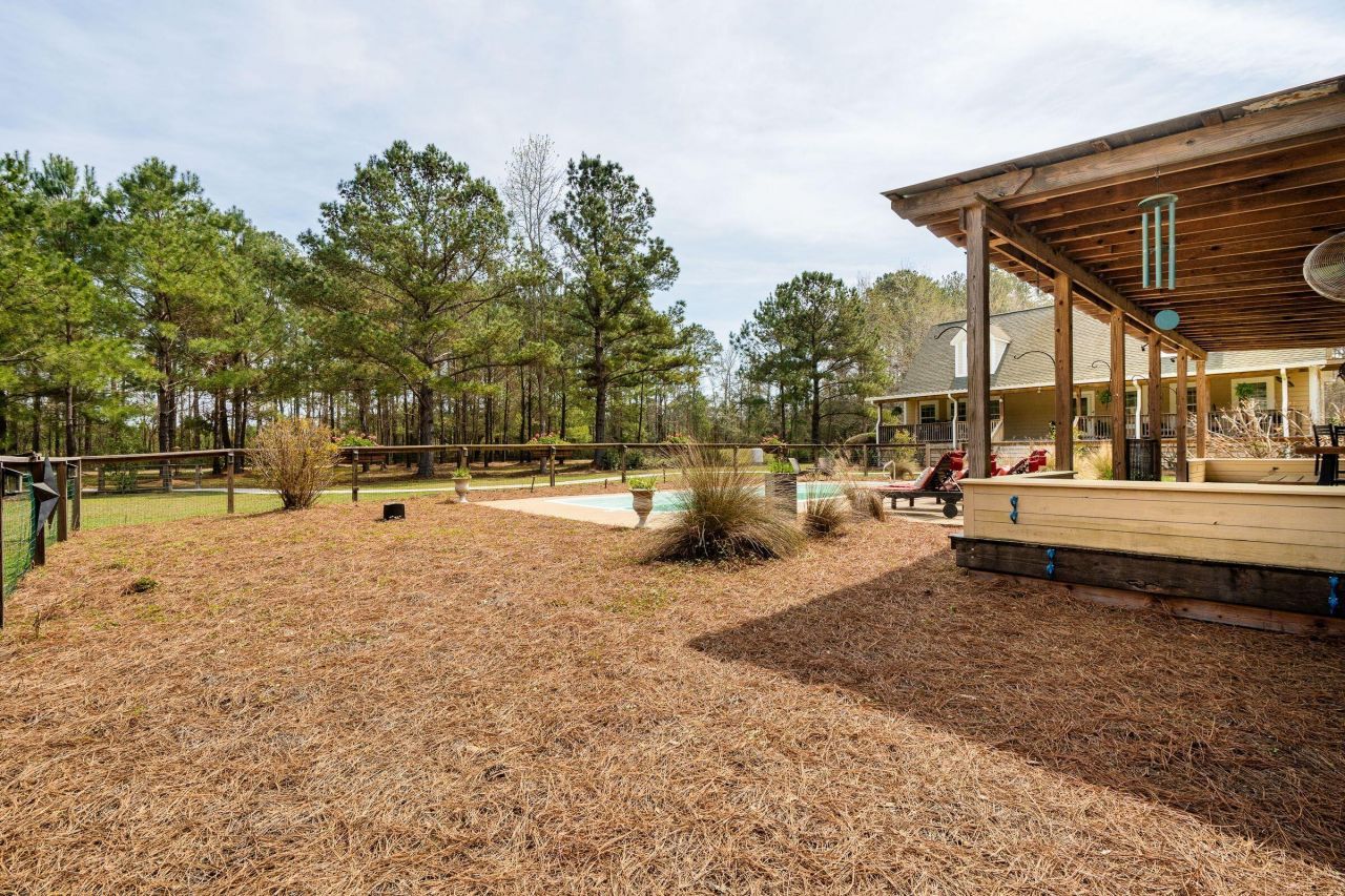 2490 Hunting Road Photo 63