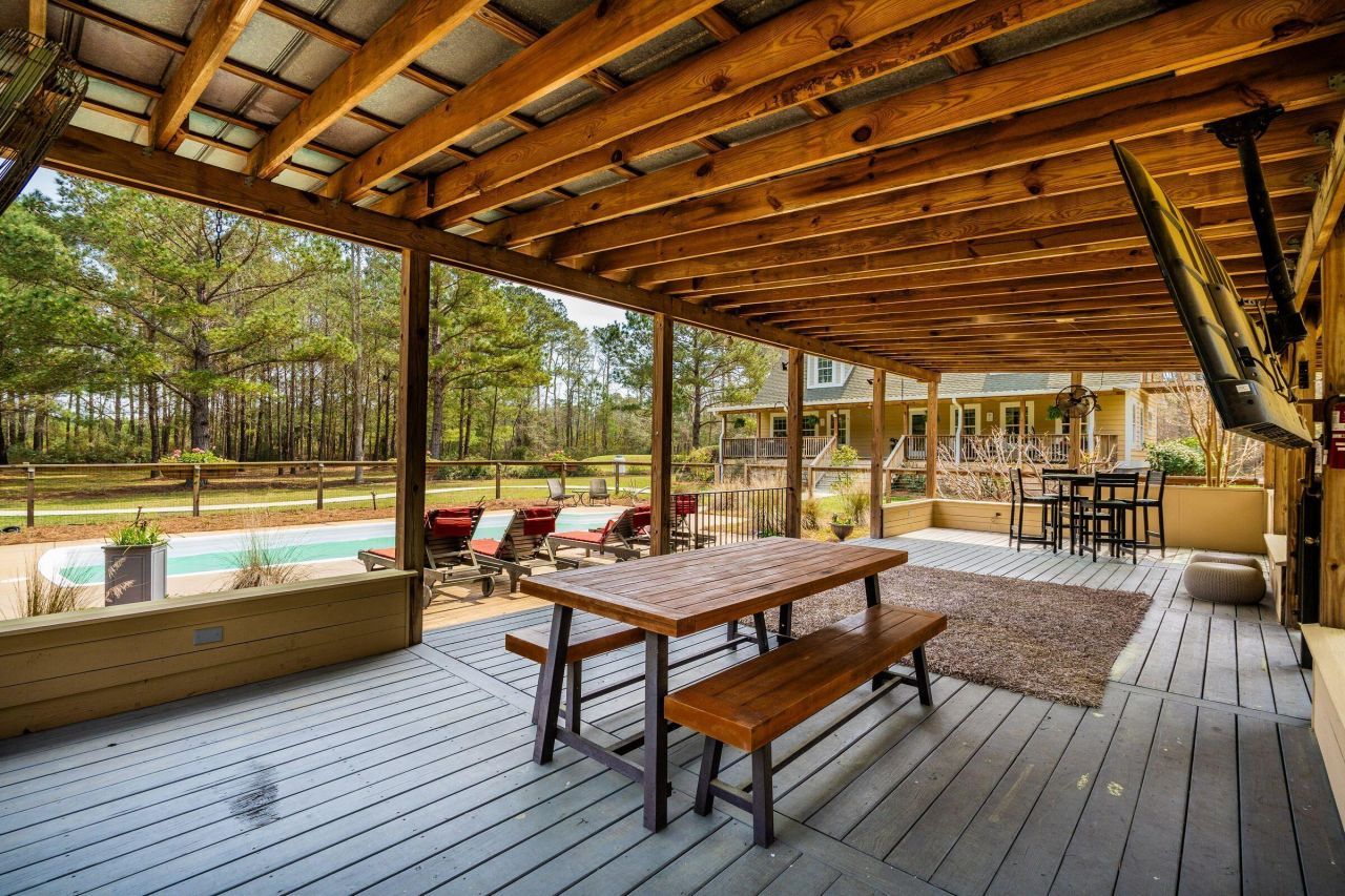 2490 Hunting Road Photo 65