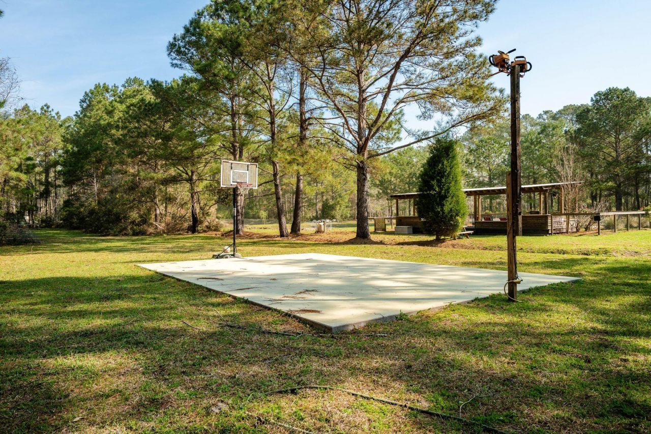 2490 Hunting Road Photo 69