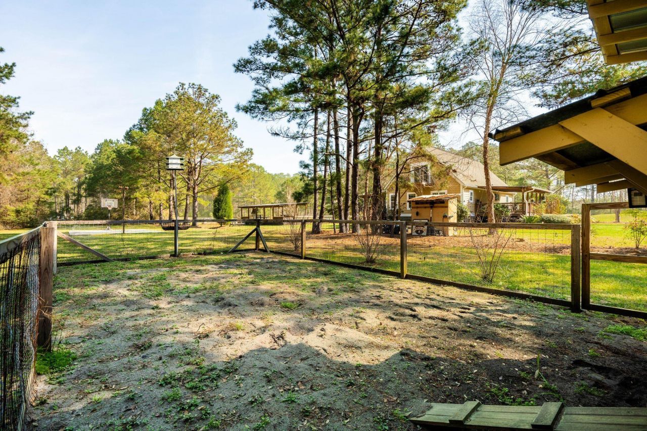 2490 Hunting Road Photo 74