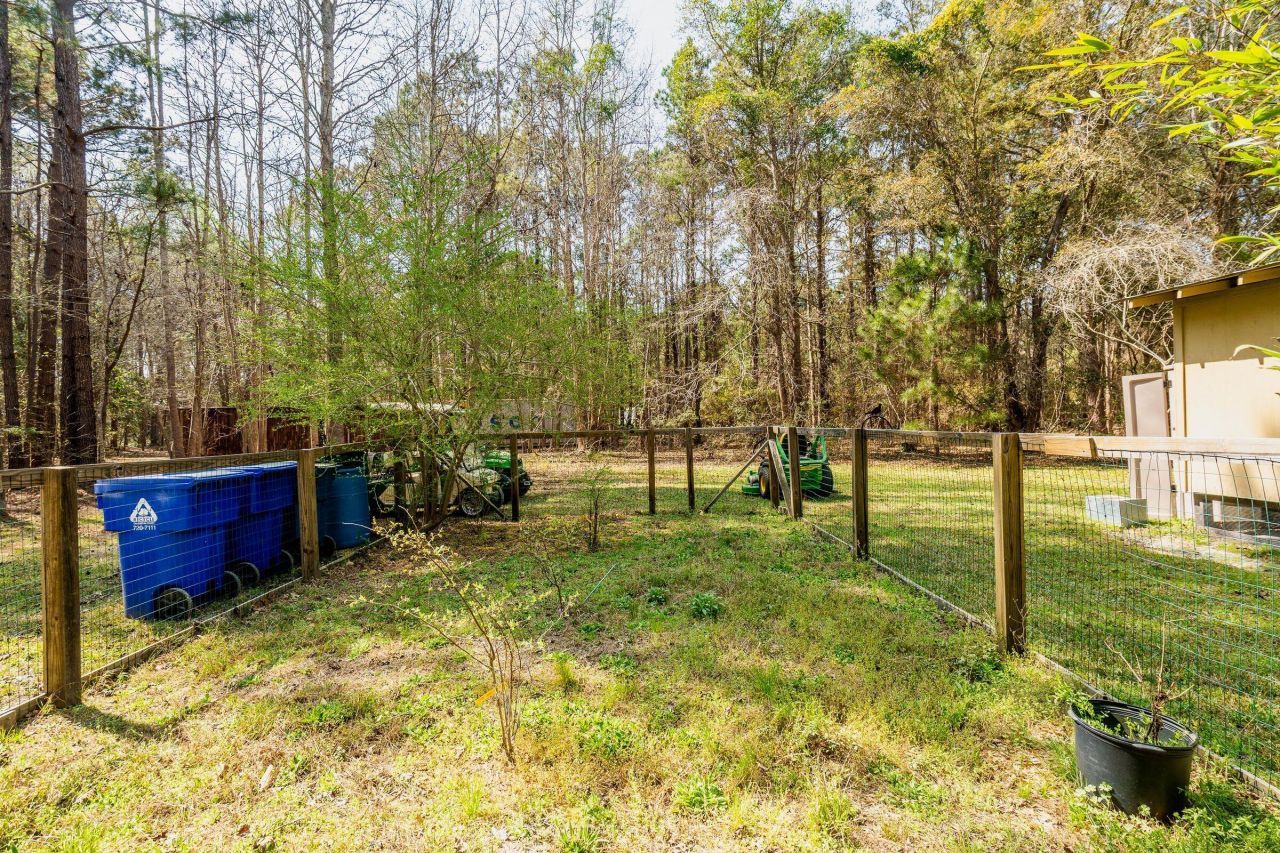 2490 Hunting Road Photo 75