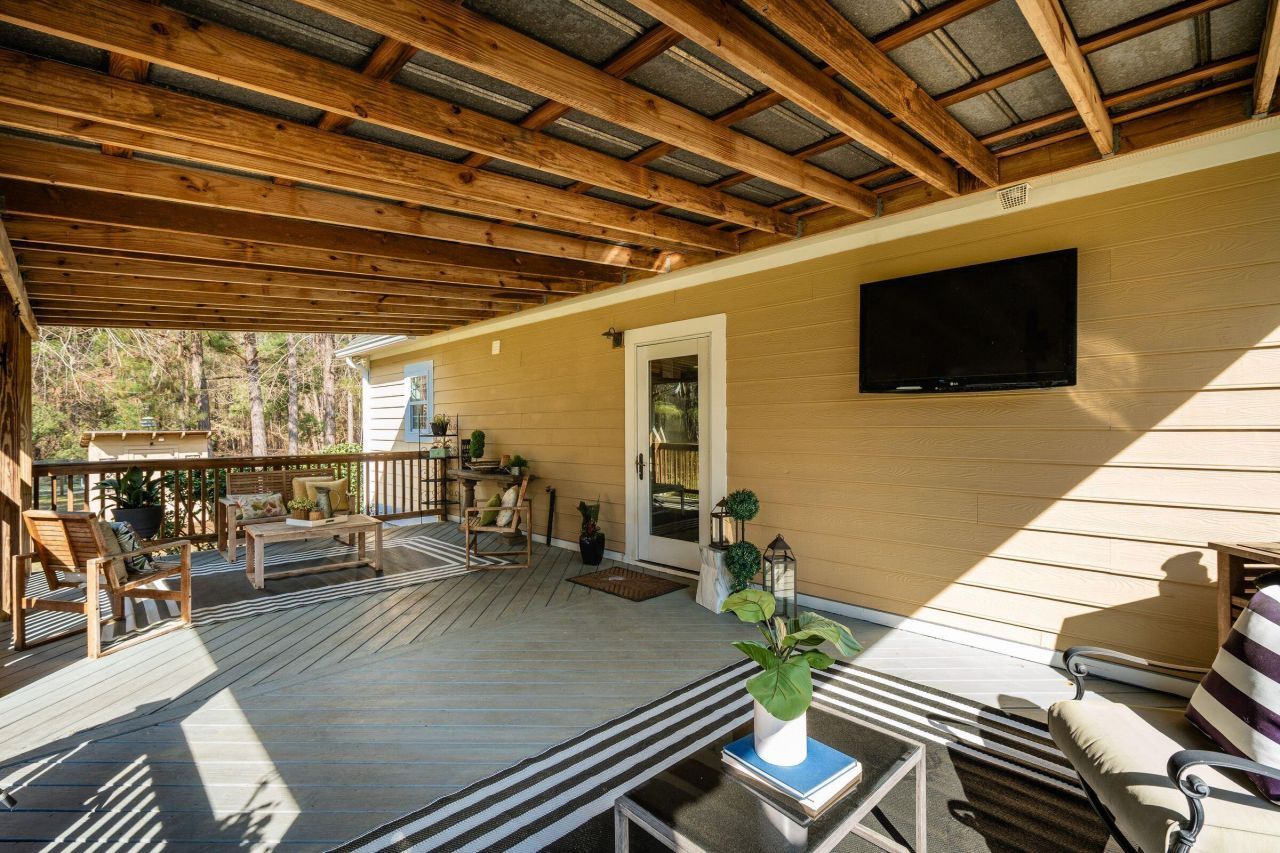 2490 Hunting Road Photo 78