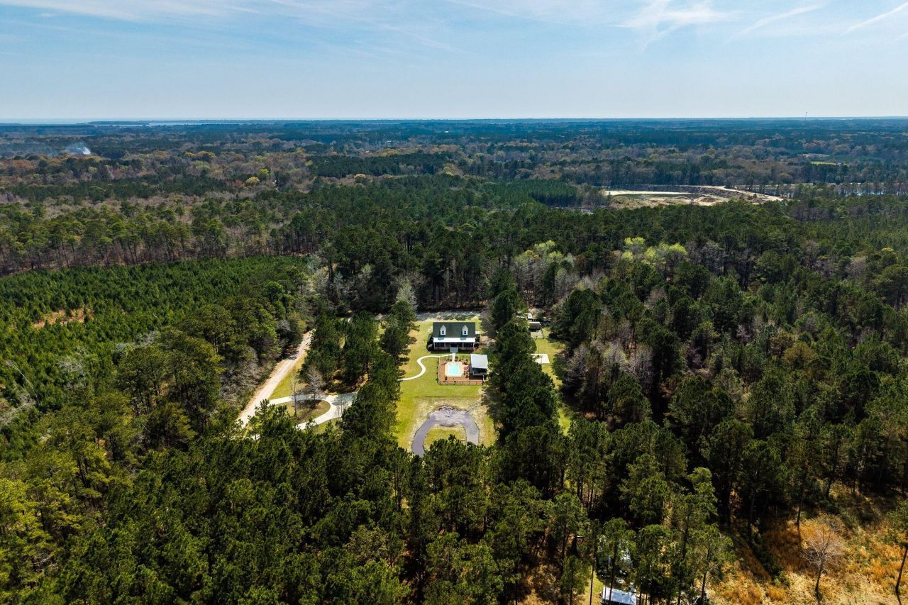 2490 Hunting Road Photo 82