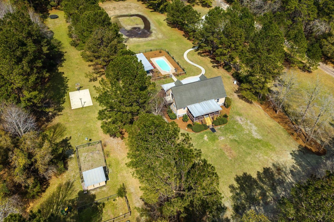 2490 Hunting Road Photo 89