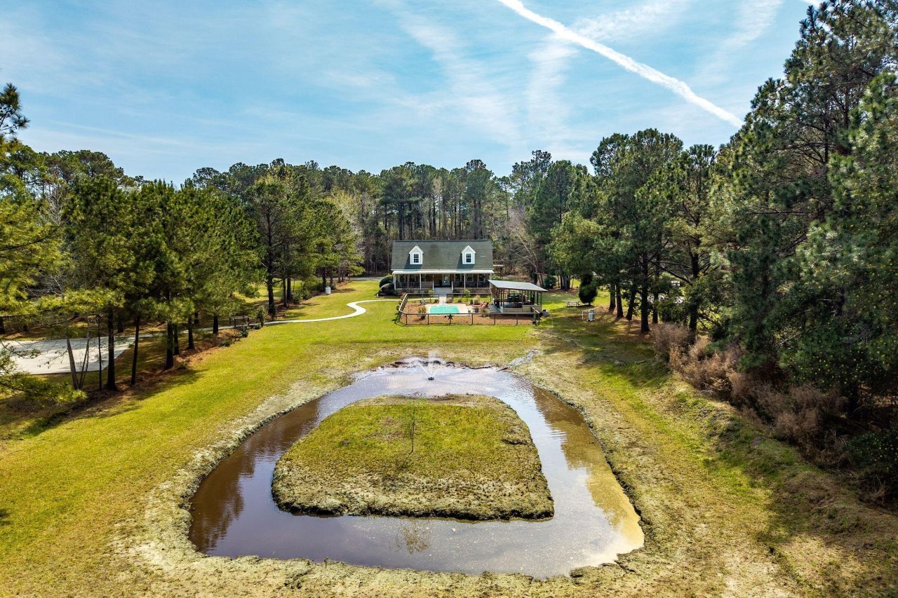 2490 Hunting Road Photo 90