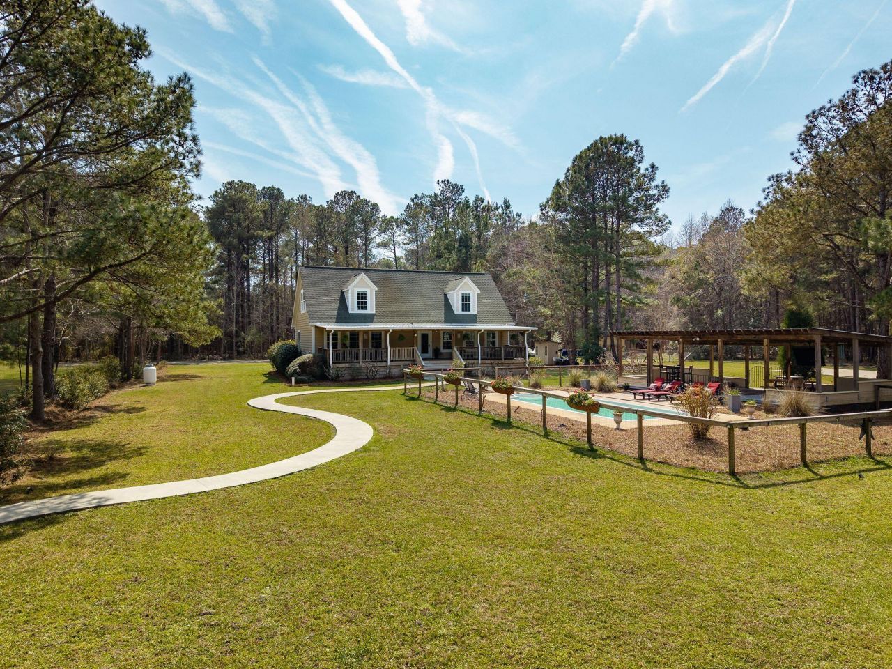 2490 Hunting Road Photo 92