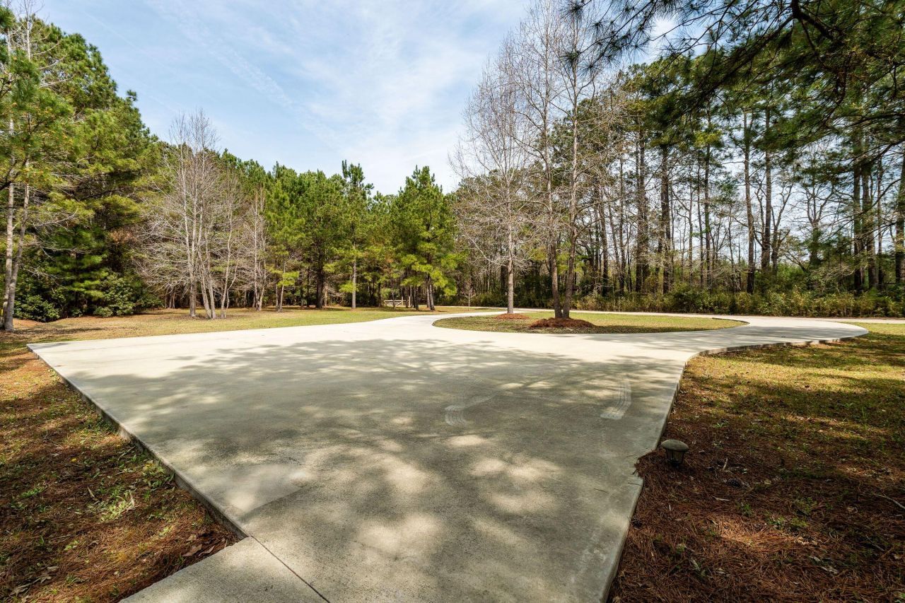 2490 Hunting Road Photo 93