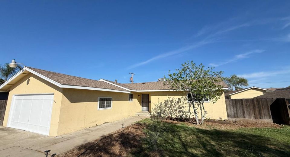 312 N N Santa Ana St, Los Banos, CA 93635 Photo