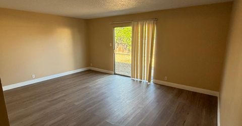 312 N N Santa Ana St, Los Banos, CA 93635 Photo