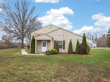 3121 Sunnyside Court , Orion Twp, MI 48360