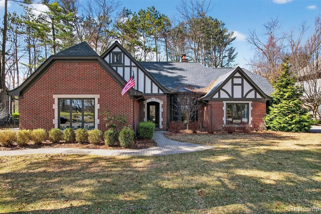 92 Kirksway Lane, Orion Township, MI 48362 Main Photo