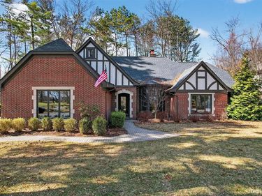 92 Kirksway Lane, Orion Twp, MI 48362