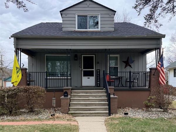 29154 Van Riper Street, Flat Rock, MI 48134