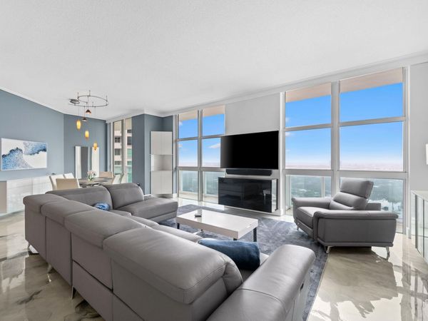 347 N New River Dr E, Unit Ph7, Fort Lauderdale, FL 33301