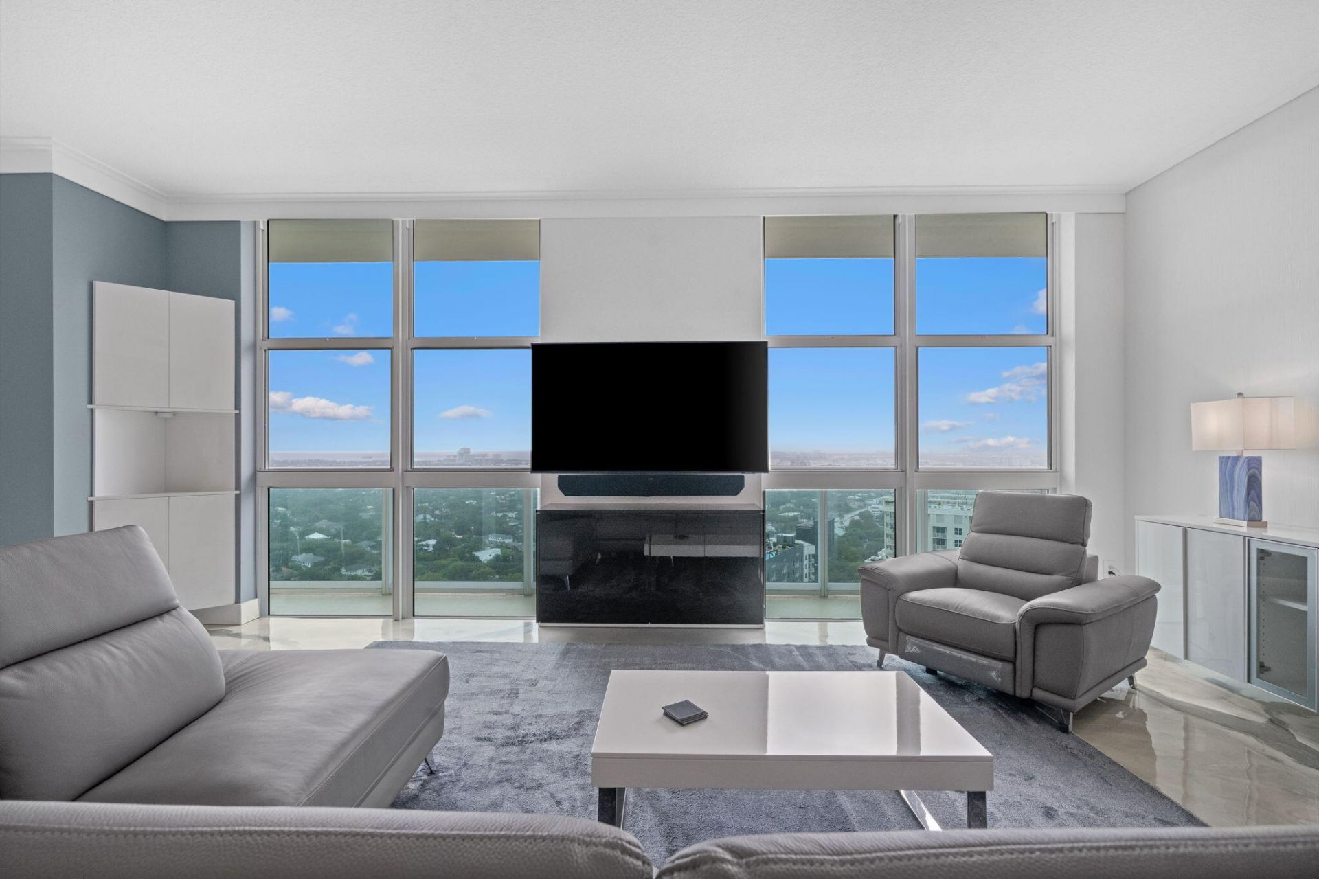 347 N New River Dr E, Unit Ph7, Fort Lauderdale, FL 33301 Photo