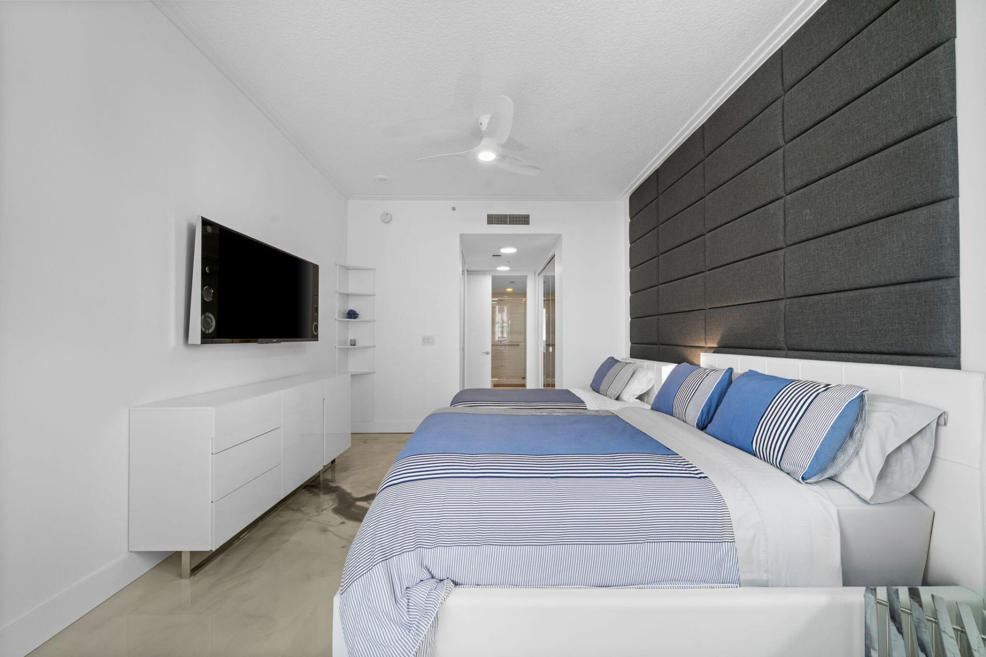 347 N New River Dr E, Unit Ph7, Fort Lauderdale, FL 33301 Photo