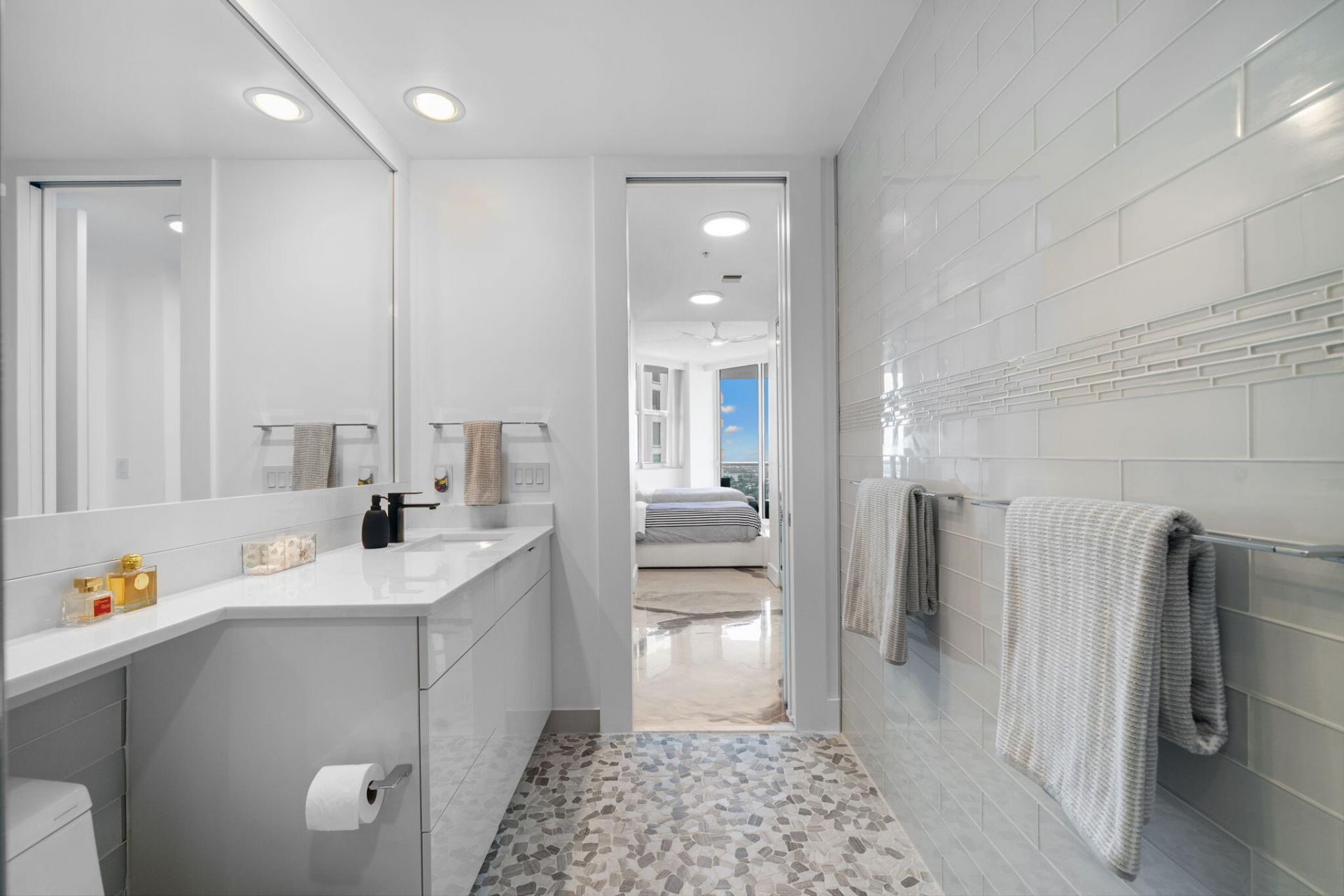 347 N New River Dr E, Unit Ph7, Fort Lauderdale, FL 33301 Photo