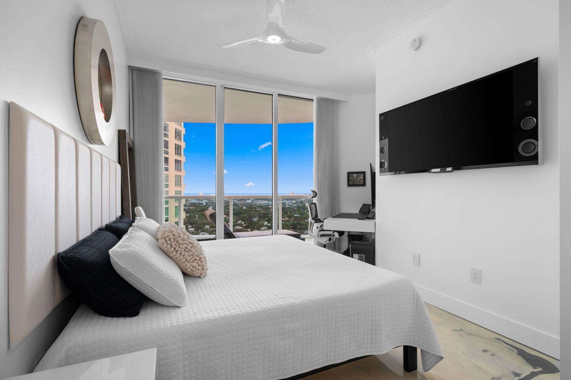 347 N New River Dr E, Unit Ph7, Fort Lauderdale, FL 33301 Photo