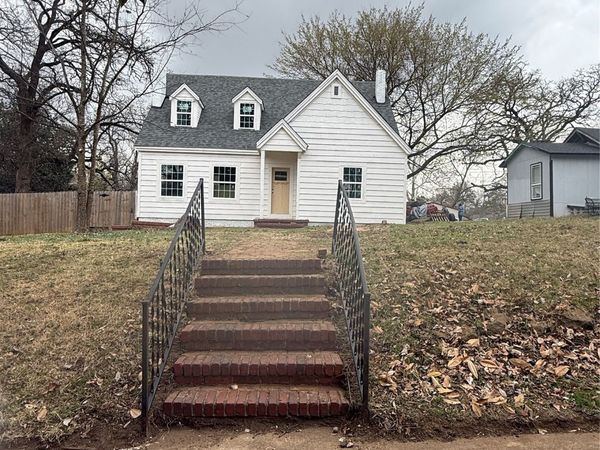 1111 N 5th Avenue, Durant, OK 74701