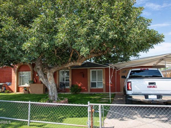 8318 W TURNEY Avenue, Phoenix, AZ 85037