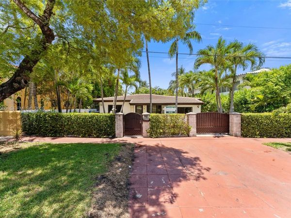 2054 Alton Rd , Miami Beach, FL 33140