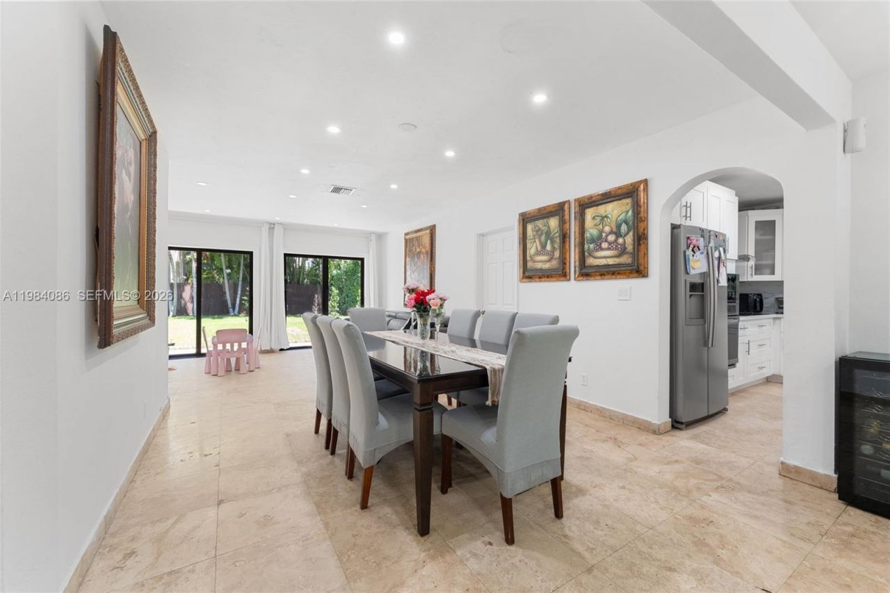 2054 Alton Rd , Miami Beach, FL 33140 Photo