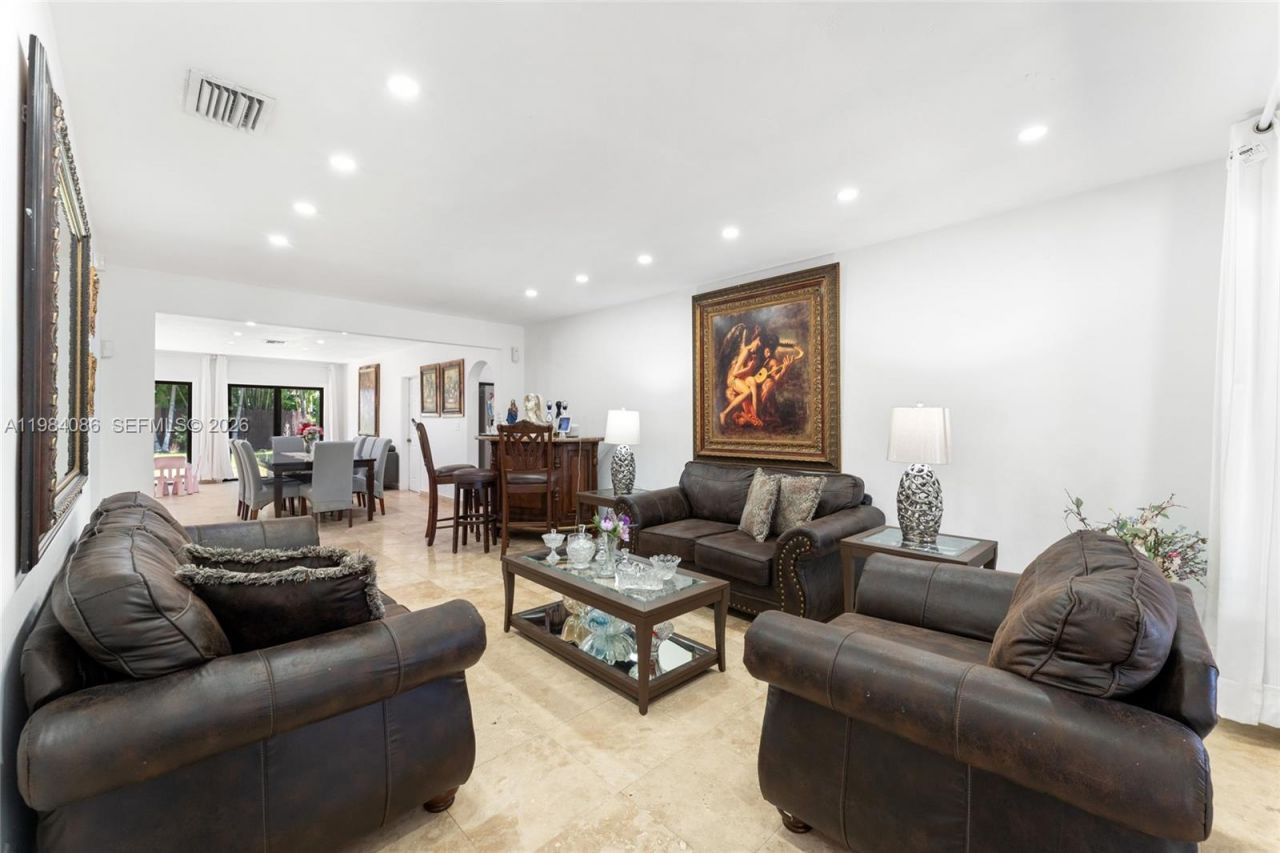 2054 Alton Rd , Miami Beach, FL 33140 Photo