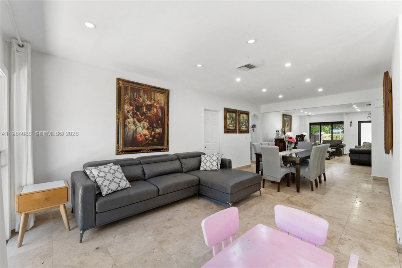 2054 Alton Rd , Miami Beach, FL 33140 Photo