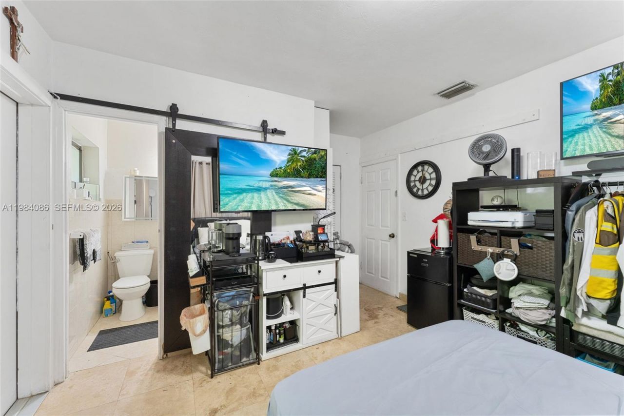 2054 Alton Rd , Miami Beach, FL 33140 Photo